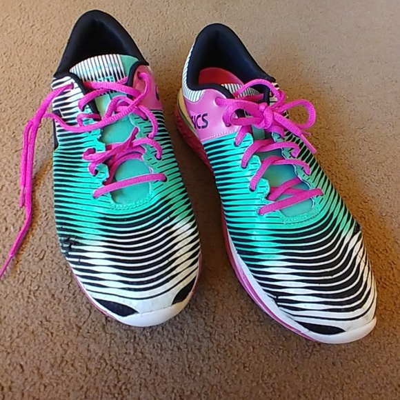 asics womens size 10.5